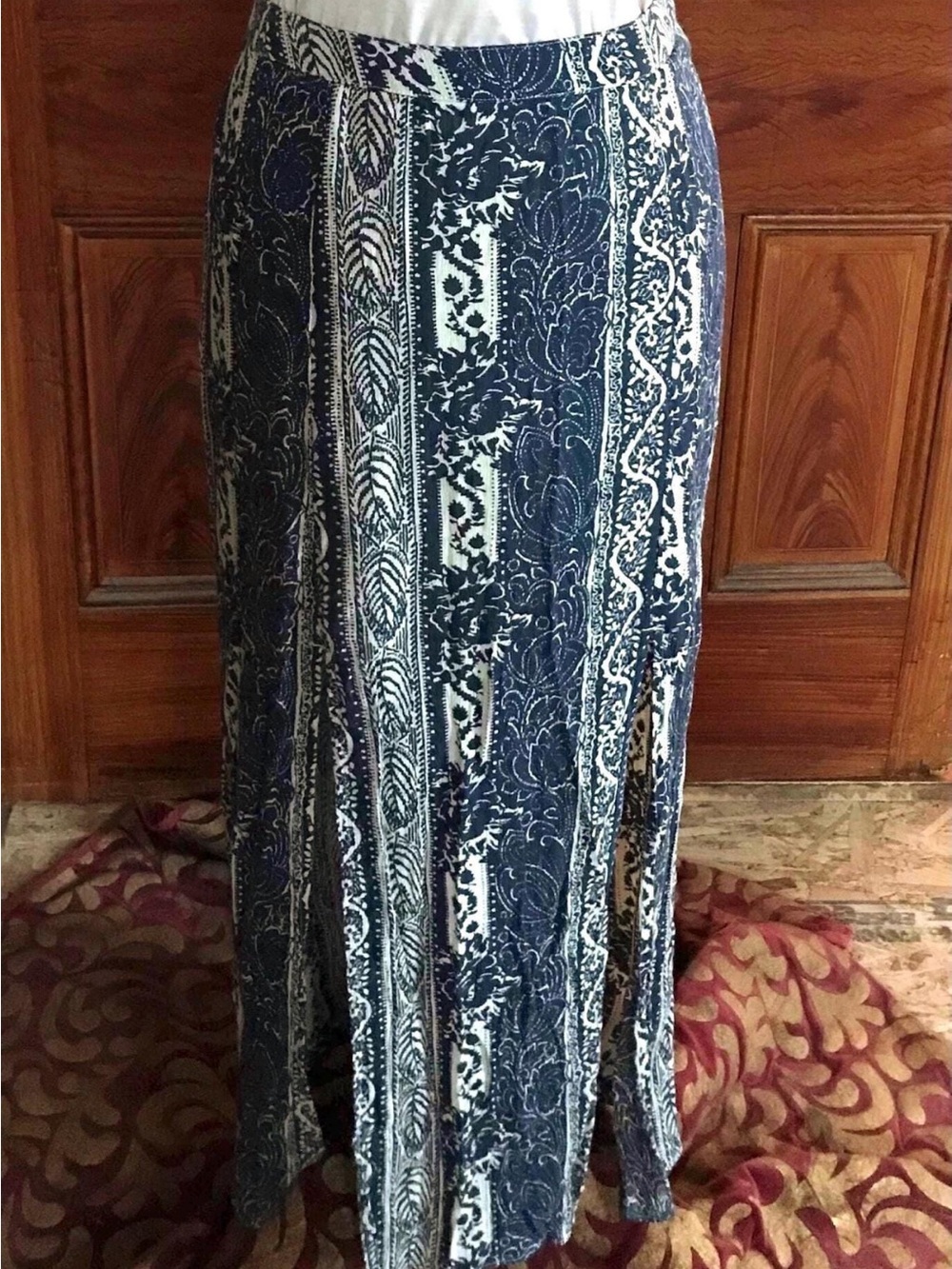 American Eagle Outfitters Navy and White Printed Maxi Skirt